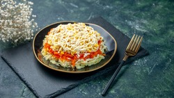 Невероятная «Мимоза»: готовим вкусный салат на Новый год, как в СССР