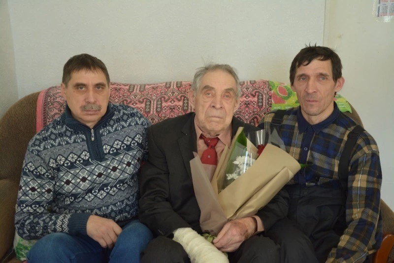 Свой юбилей отметил житель города Невельска Владимир Артёмович Сницер 