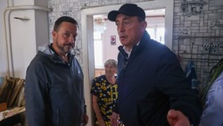 Пожилой жительнице подтопленного дома в селе Колхозном по поручению губернатора предоставят квартиру