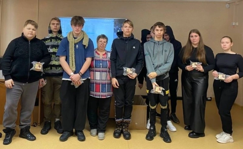 29 января в СПЦ №5 и Сахалинском морском колледже прошел урок мужества