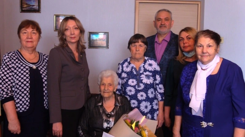 С 90-летием поздравляли горнозаводчанку Валентину Васильевну Кожакину