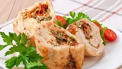 Вкусный ПП ужин: рулет из курицы с сыром