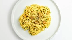 Простой и быстрый рецепт пасты с курицей, белыми грибами в сливочном соусе