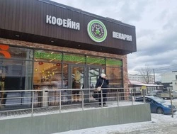 Фирменная торговля набирает обороты