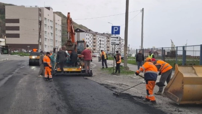 На Сахалине дорожники вышли в график: ямочный ремонт идёт с опережением