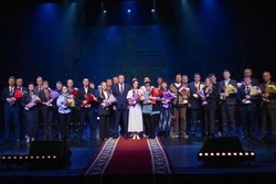 Губернатор Валерий Лимаренко вручил награды победителям конкурса «Сахалинский маяк»