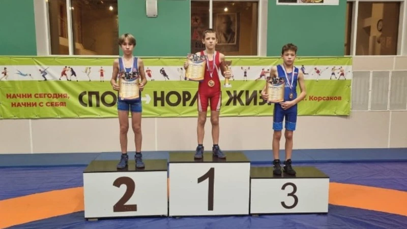 Невельчане приняли участие в турнире городского округа по вольной борьбе