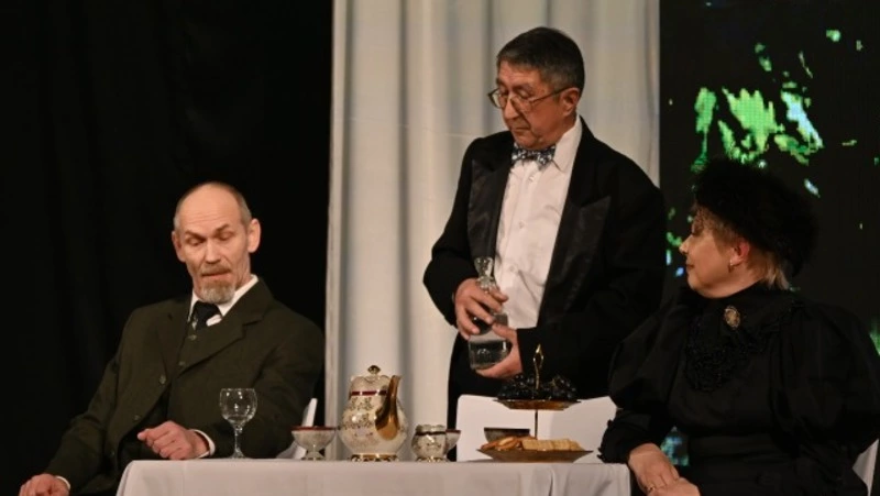 Фоторепортаж с театральной премьеры.