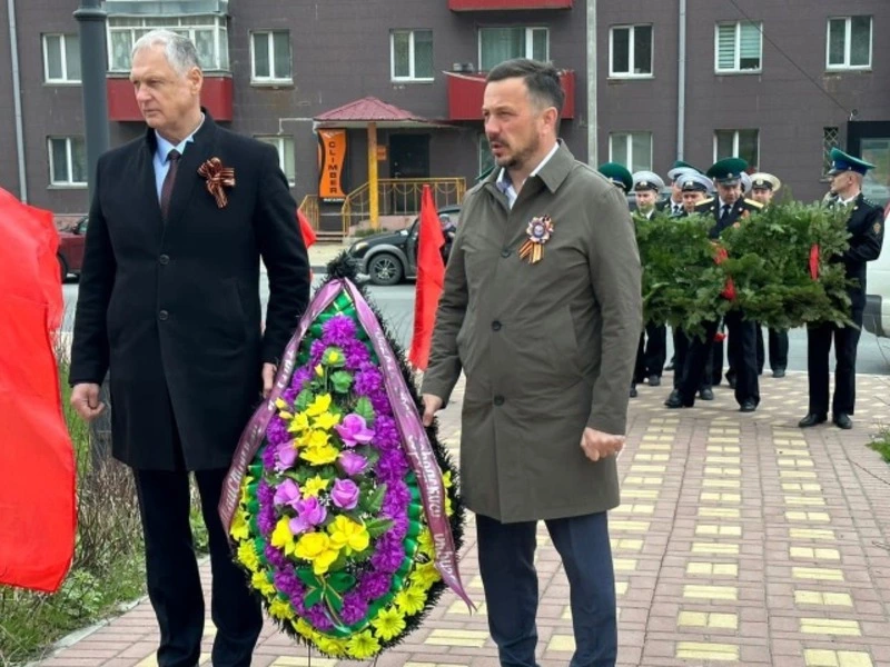 Торжественная церемония возложения венков