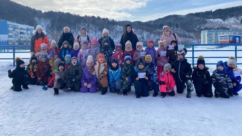 В Невельске прошёл хоккейный турнир для самых маленьких чемпионов!