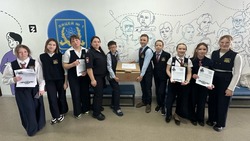 Юные сахалинцы написали письма поддержки участникам СВО