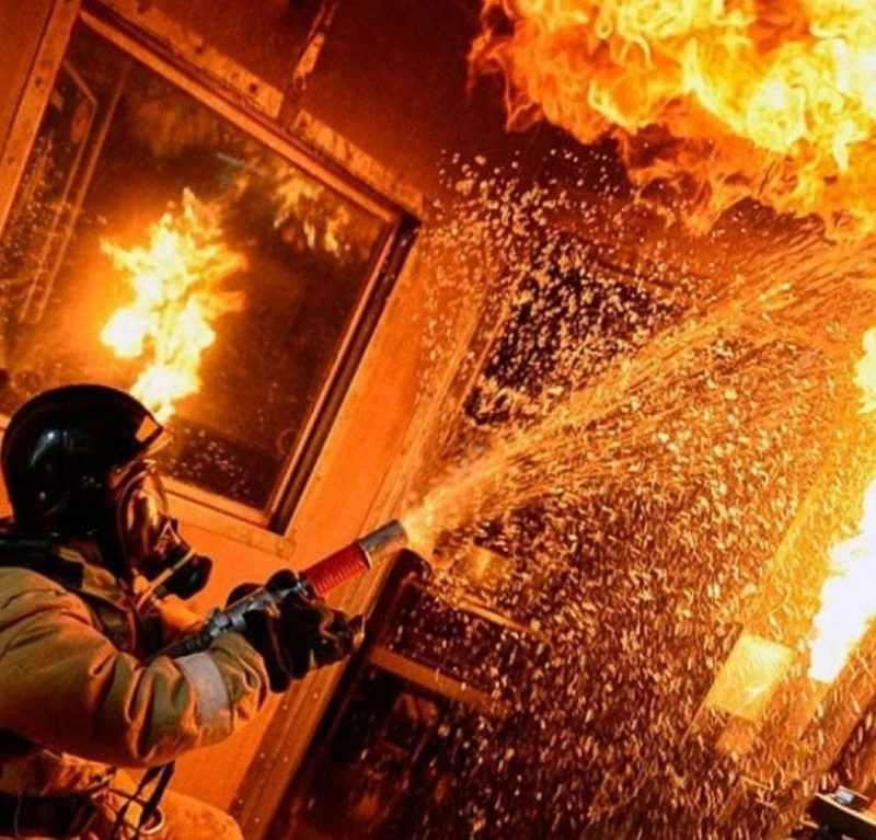 МЧС предупреждает о риске роста пожаров из-за аномальных морозов в России