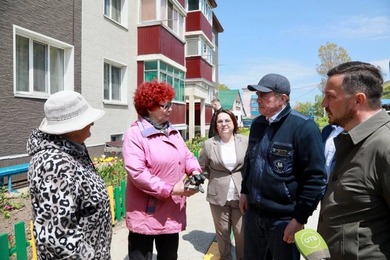 Треть подъездов отремонтируют в Невельском районе в этом году