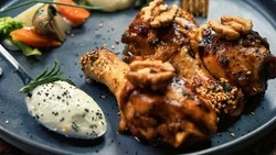 Курочка в сливочно-сырном соусе: быстрый и простой рецепт